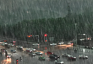 暴雨來襲時我們應該怎么防范與自救指南